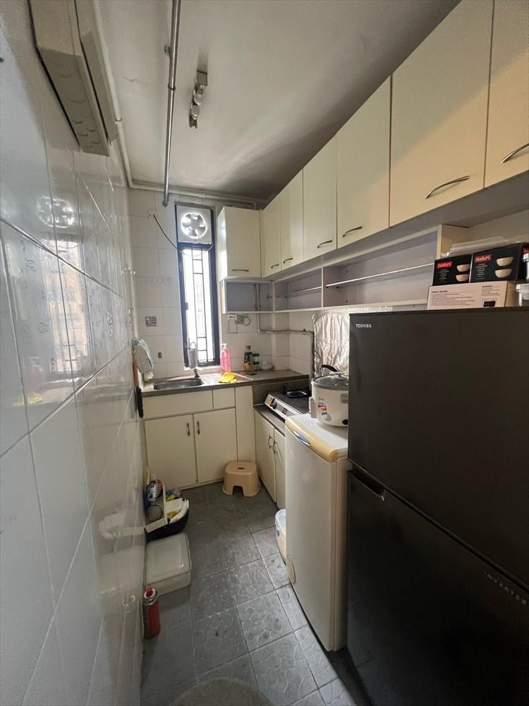 長方形廚房,實用見使,樓底亦高。(代理提供)