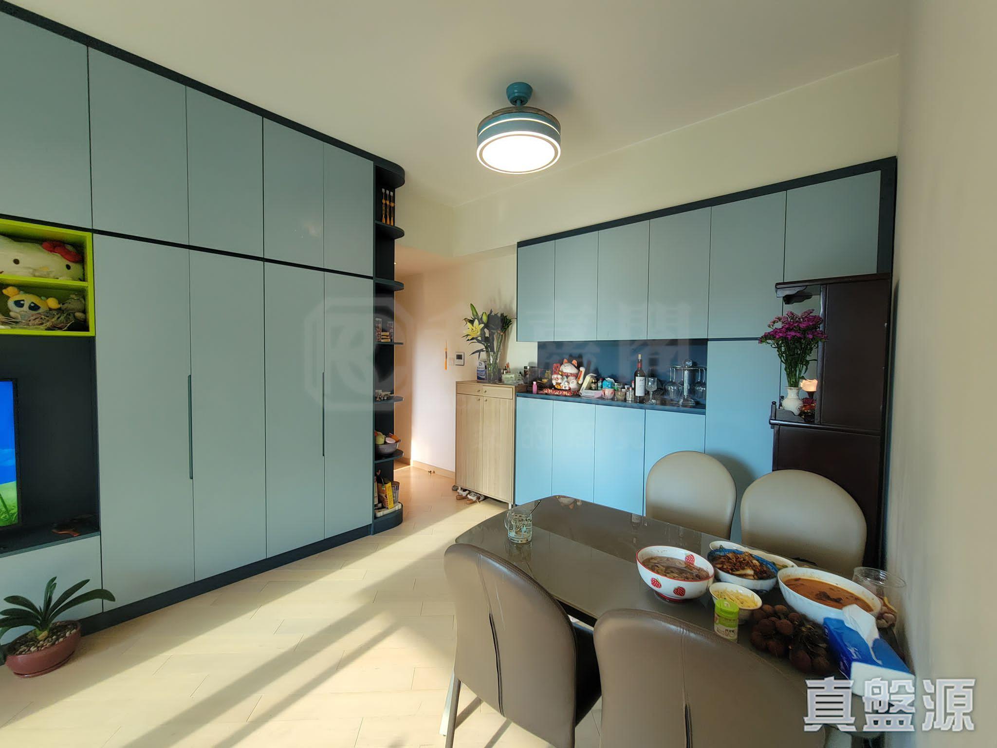 單位裝修仍新淨,設有不少大型儲物梗櫃。(代理提供)