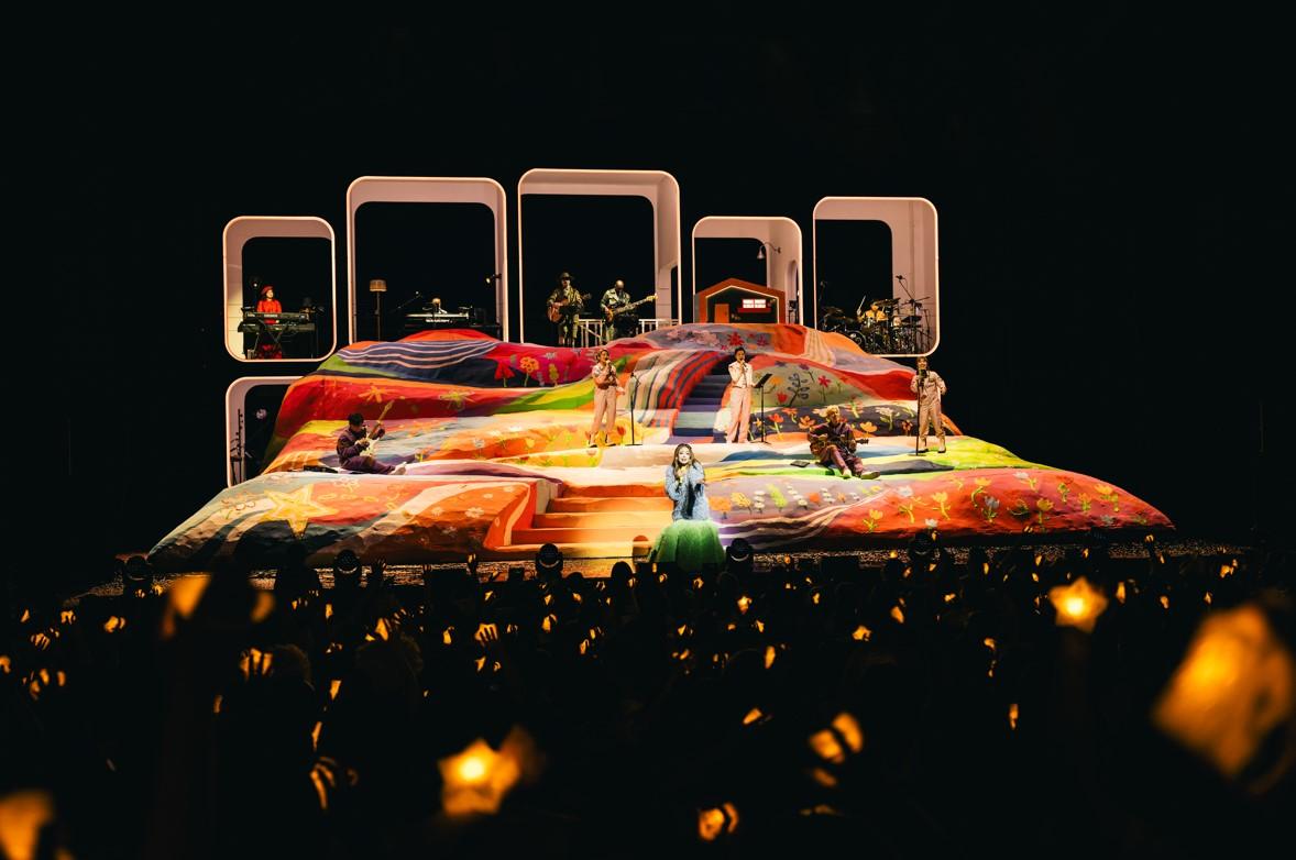 容祖兒的《ANOTHER SIDE….JOEY•MY SECRET•LIVE》演唱會開足34場。