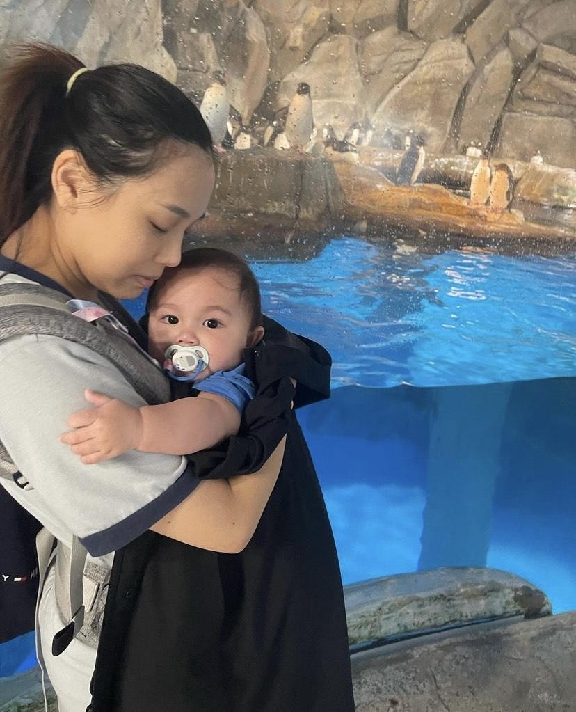 張致恒妻雯雯原本清空舊IG帳戶的所有帖文,今更新限時動態分享了與孻仔身在主題公園