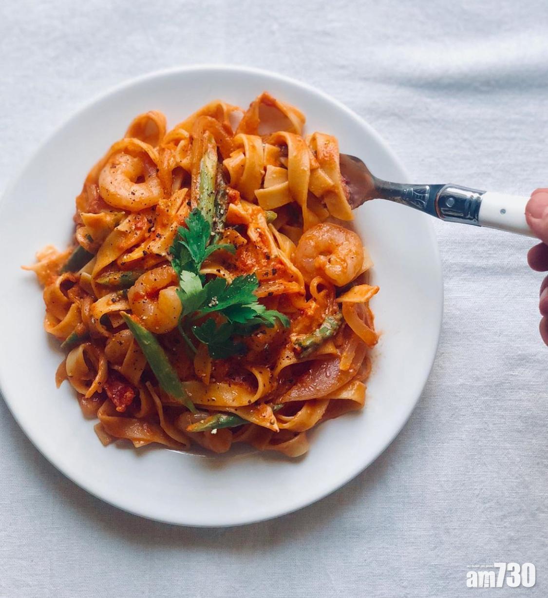 簡易食譜|如果比較喜歡其他意粉的話,亦可以用相同重量的意粉代替。(instagram@khriiiii)