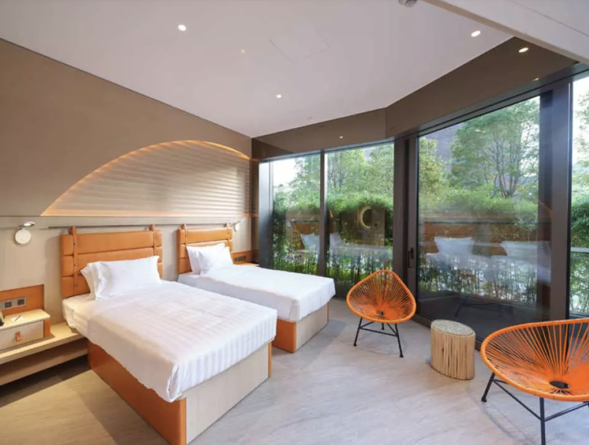 豪華露台客房。