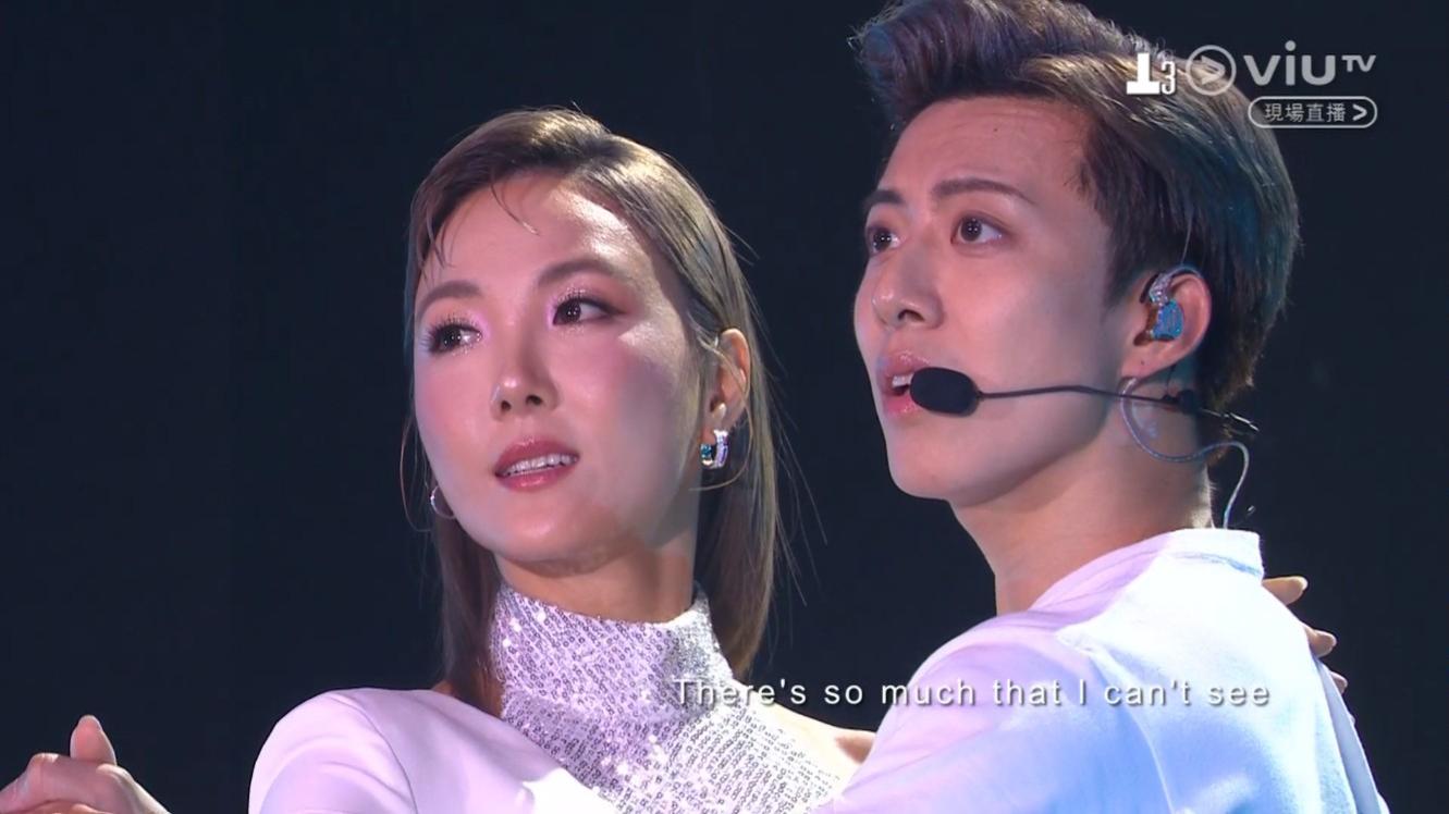 Lyman與Alina以歌舞劇形式演繹《星聲夢裡人》歌曲。