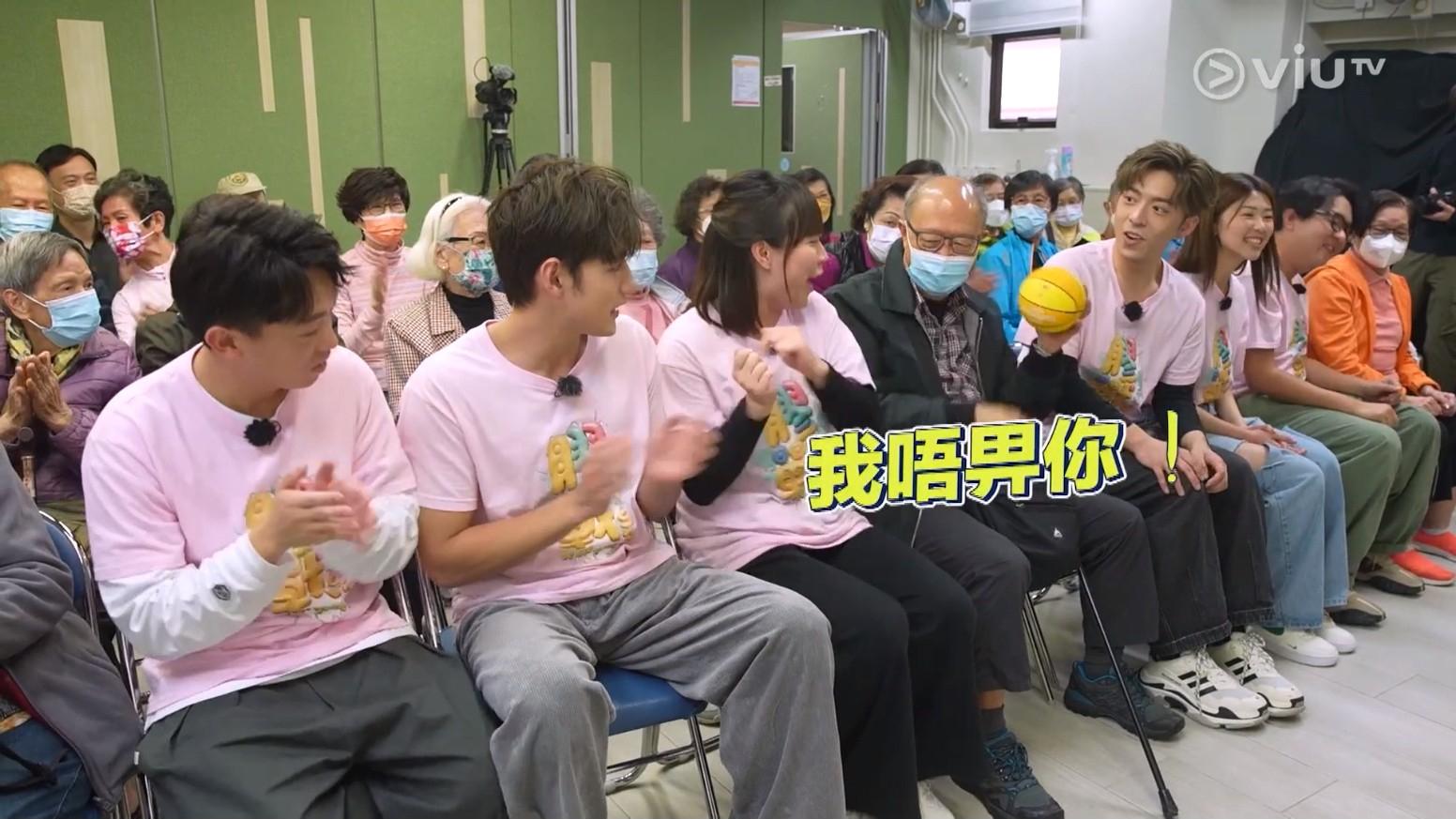 6膠愛心爆棚探訪老人院。