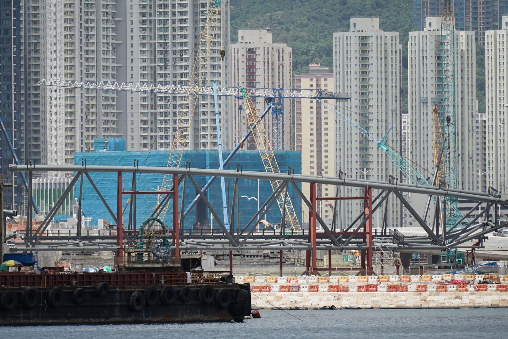 啟德體育園鋼構件全部運抵香港 預計分階段於2024年底前竣工 (李睿哲攝)