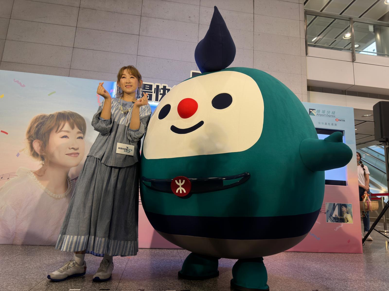 Ivana出席機鐵25周年活動,分享15歲獨自往留學的片段。