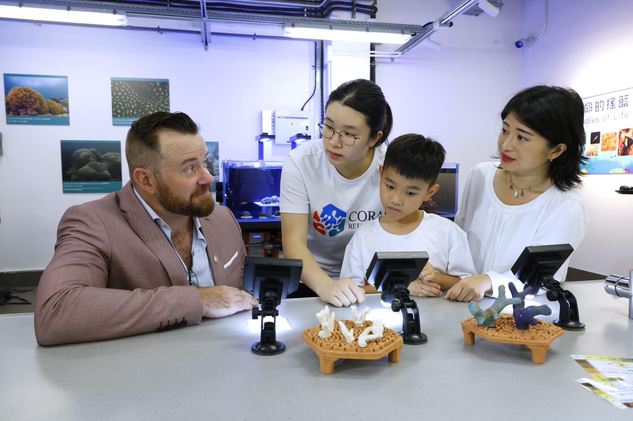 海洋公園全新「活化珊瑚保育中心」開張 推動社會參與珊瑚保育 (林俊源攝)