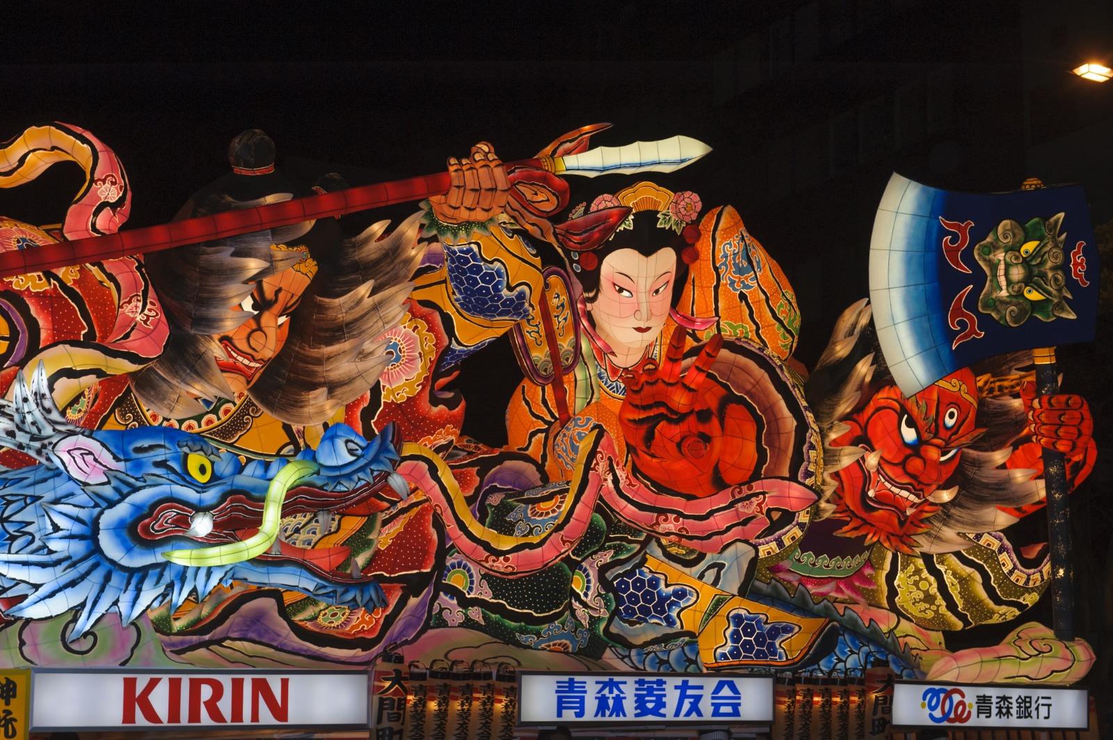 森祭典_青森睡魔祭01:睡魔巨型燈籠做功細膩,件件都是入得博物館的藝術品。