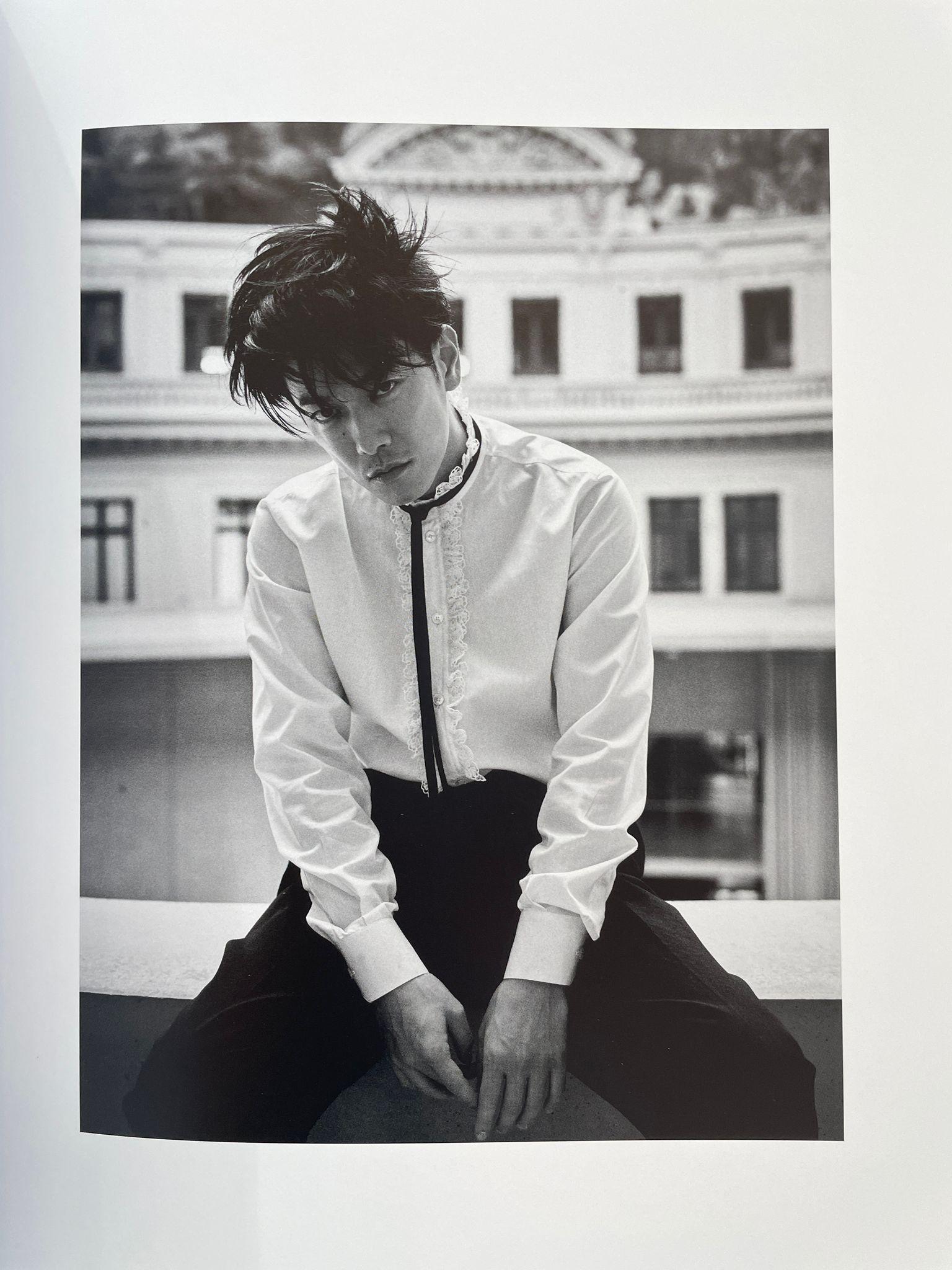 佐藤健來港|寫真書《Beyond》在巴黎的安藤忠雄建築拍攝。