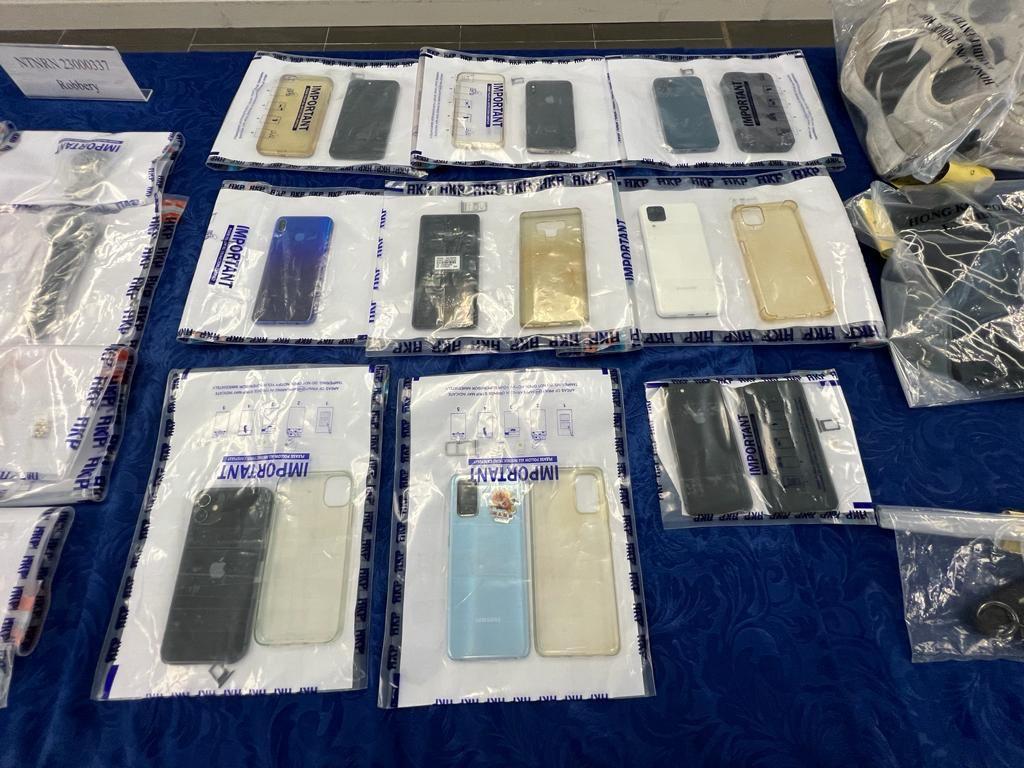 屯門錶行5月遭搶走市值700萬元名錶 警拘9人涉搶劫及處理贓物