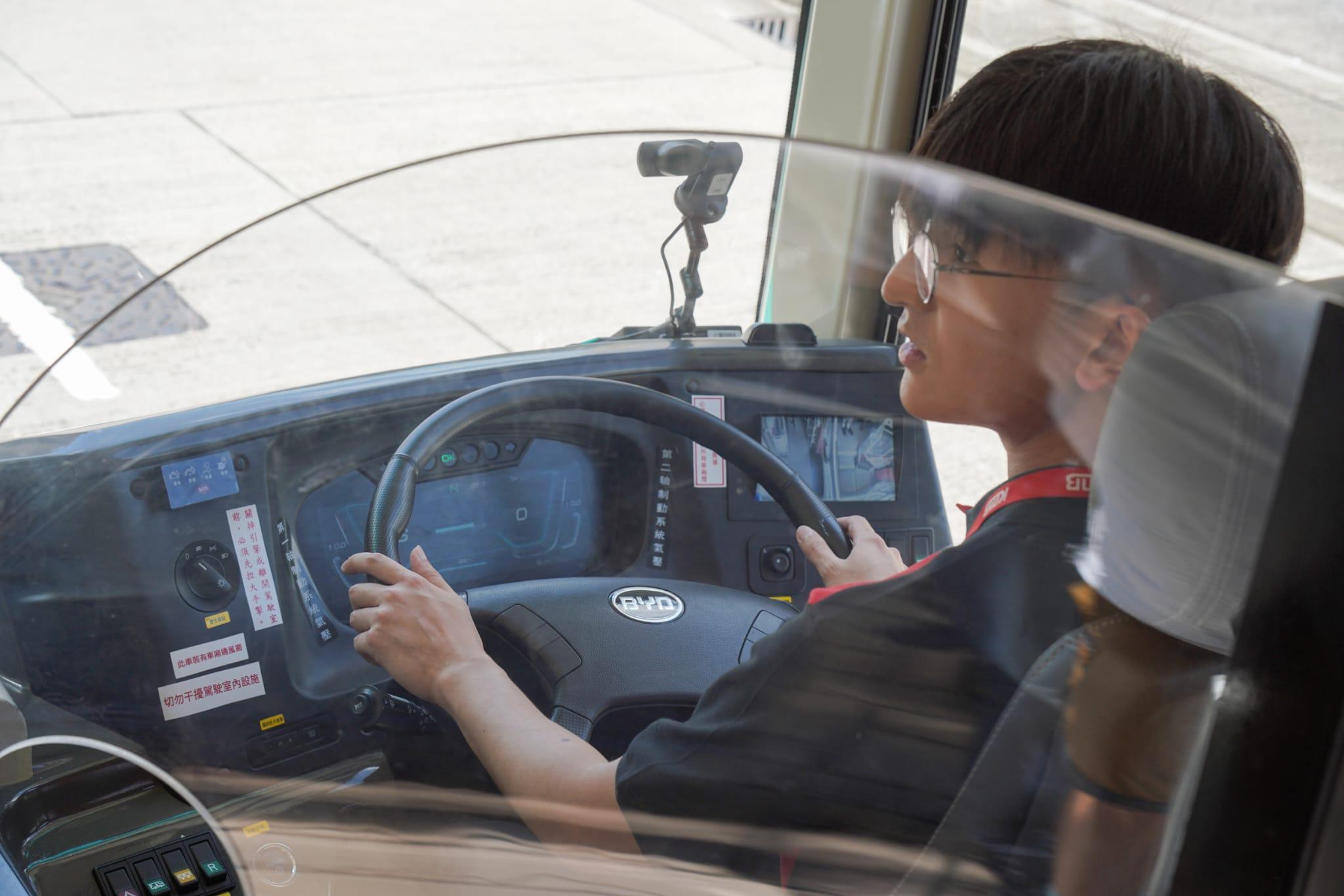 九巴首批純電動雙層巴士投入服務 7月30日起行駛安達臣發展區213M線