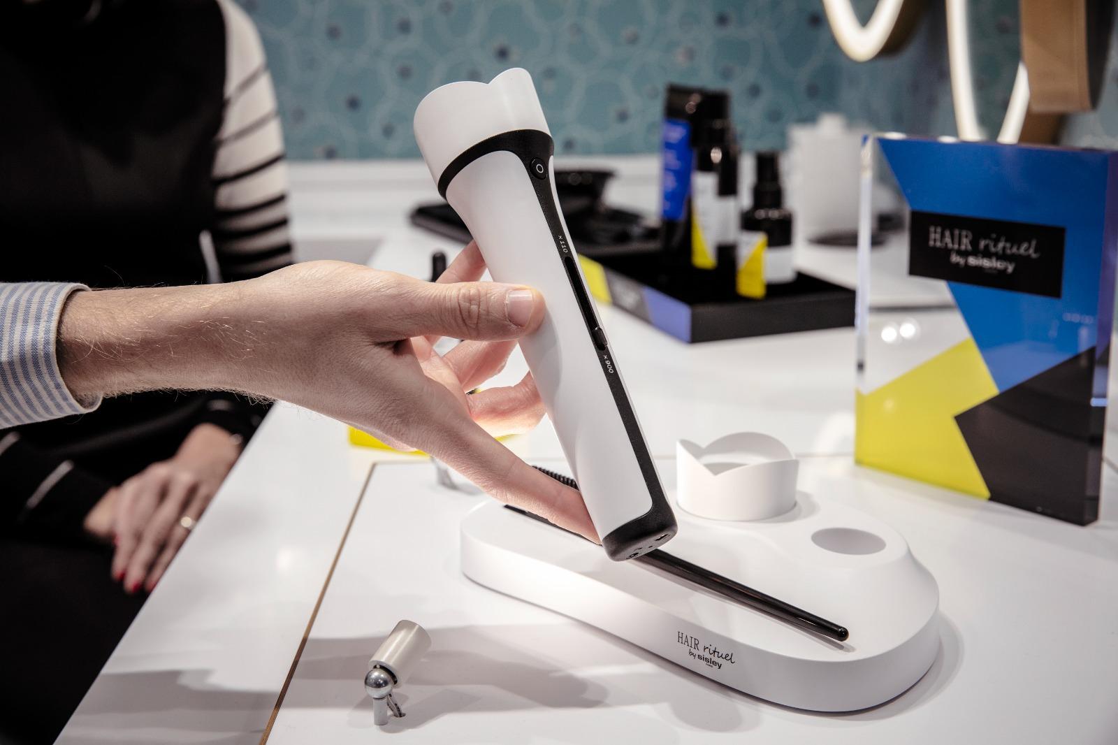 Sisley HAIR rituel升級版頭髮分析儀。