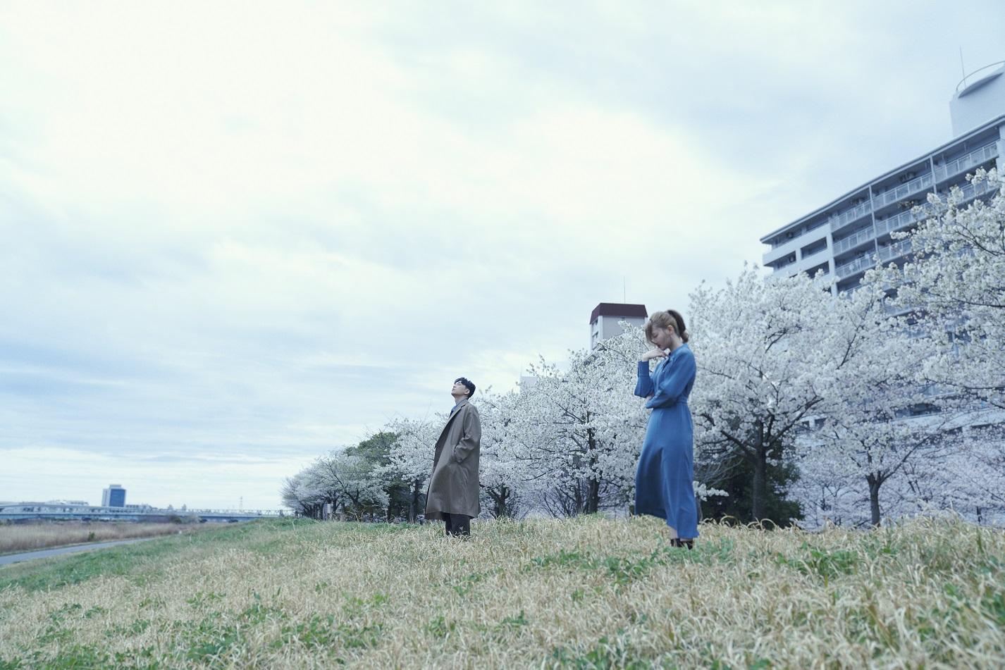 黃妍赴日拍MV獲盧鎮業帶入戲演到眼濕濕。