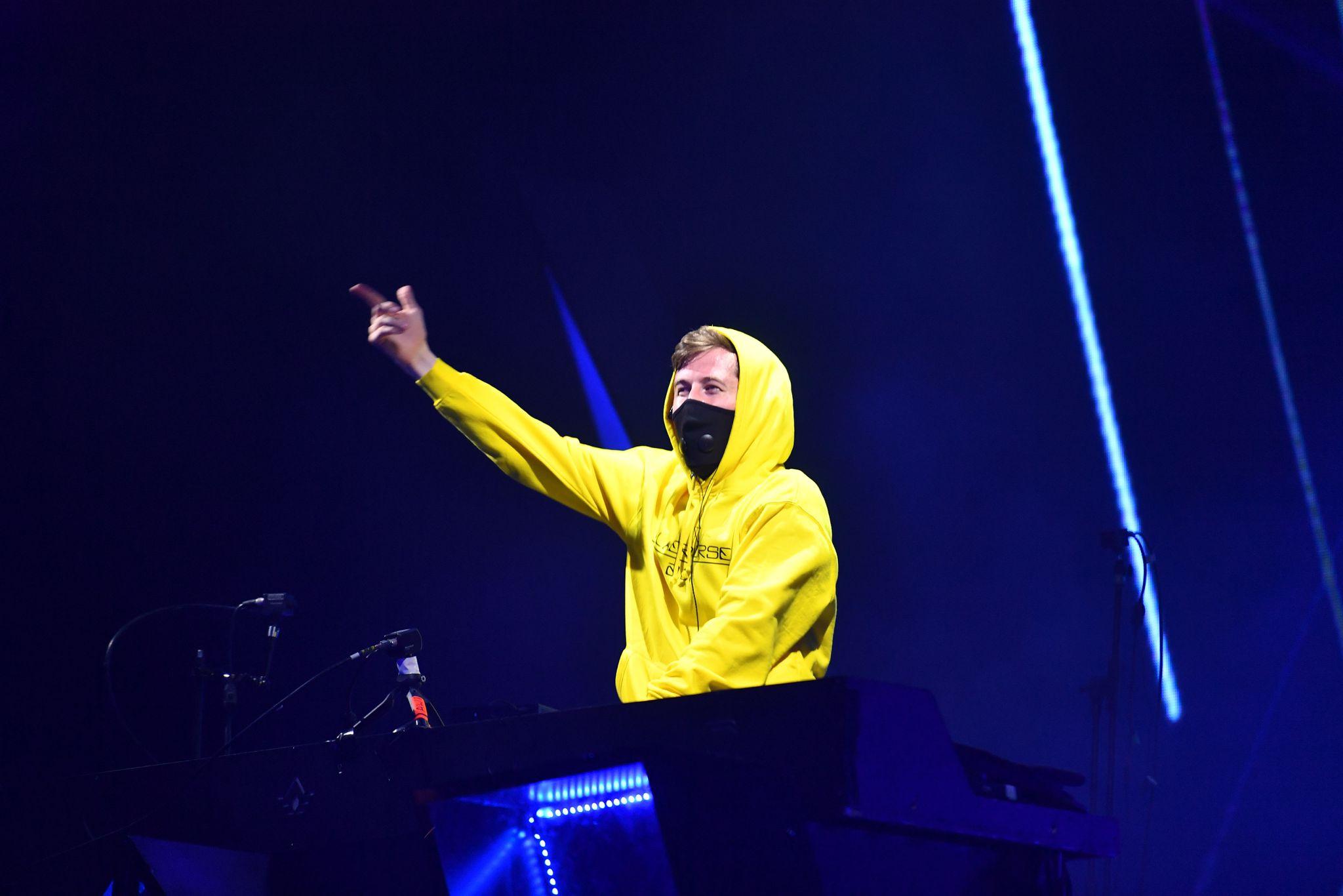 Alan Walker昨晚在亞洲國際博覽館開騷,吸引多位本地藝人到場支持。