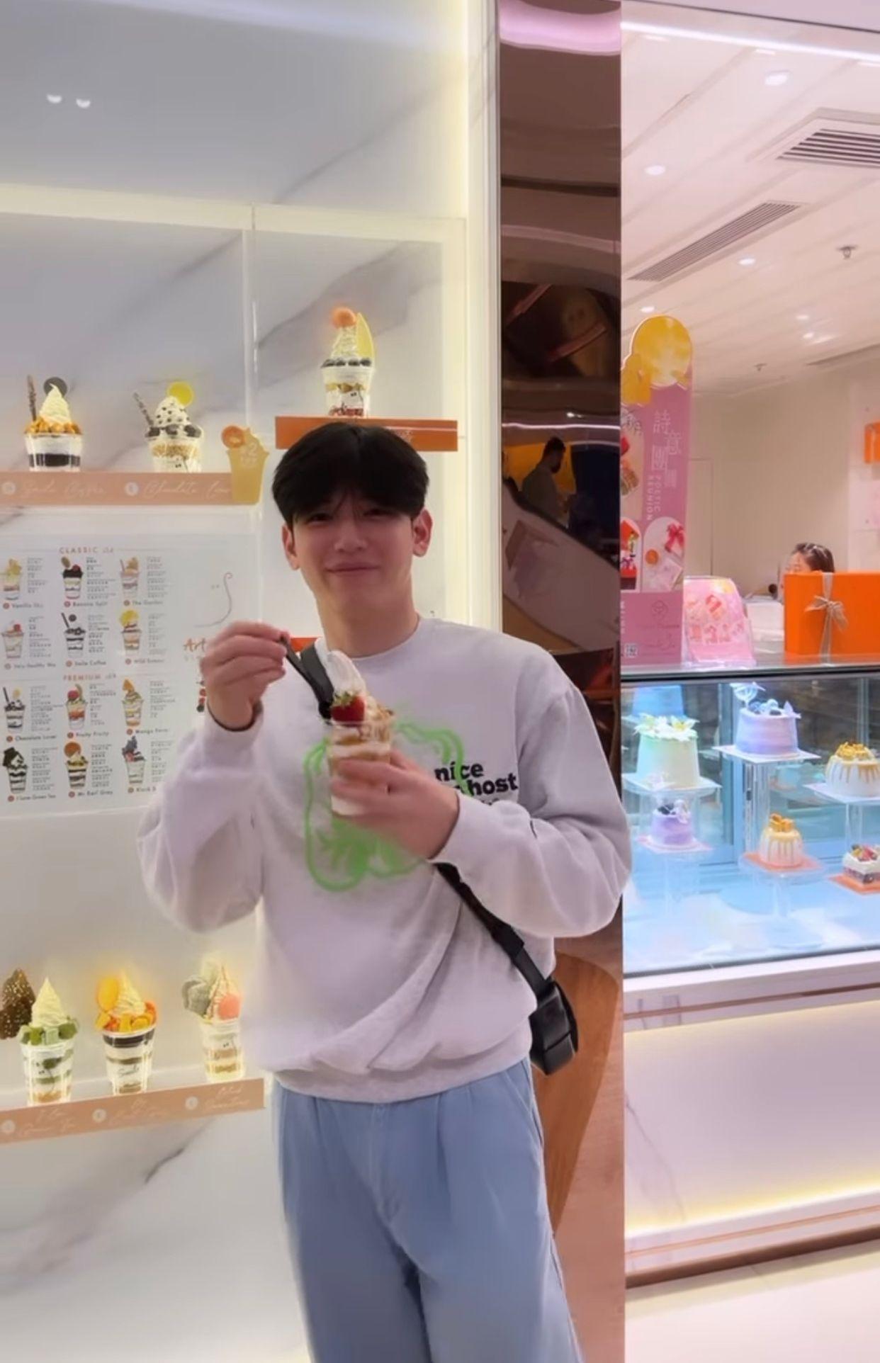 New今次到處觀光及於港九各地品嚐美食。