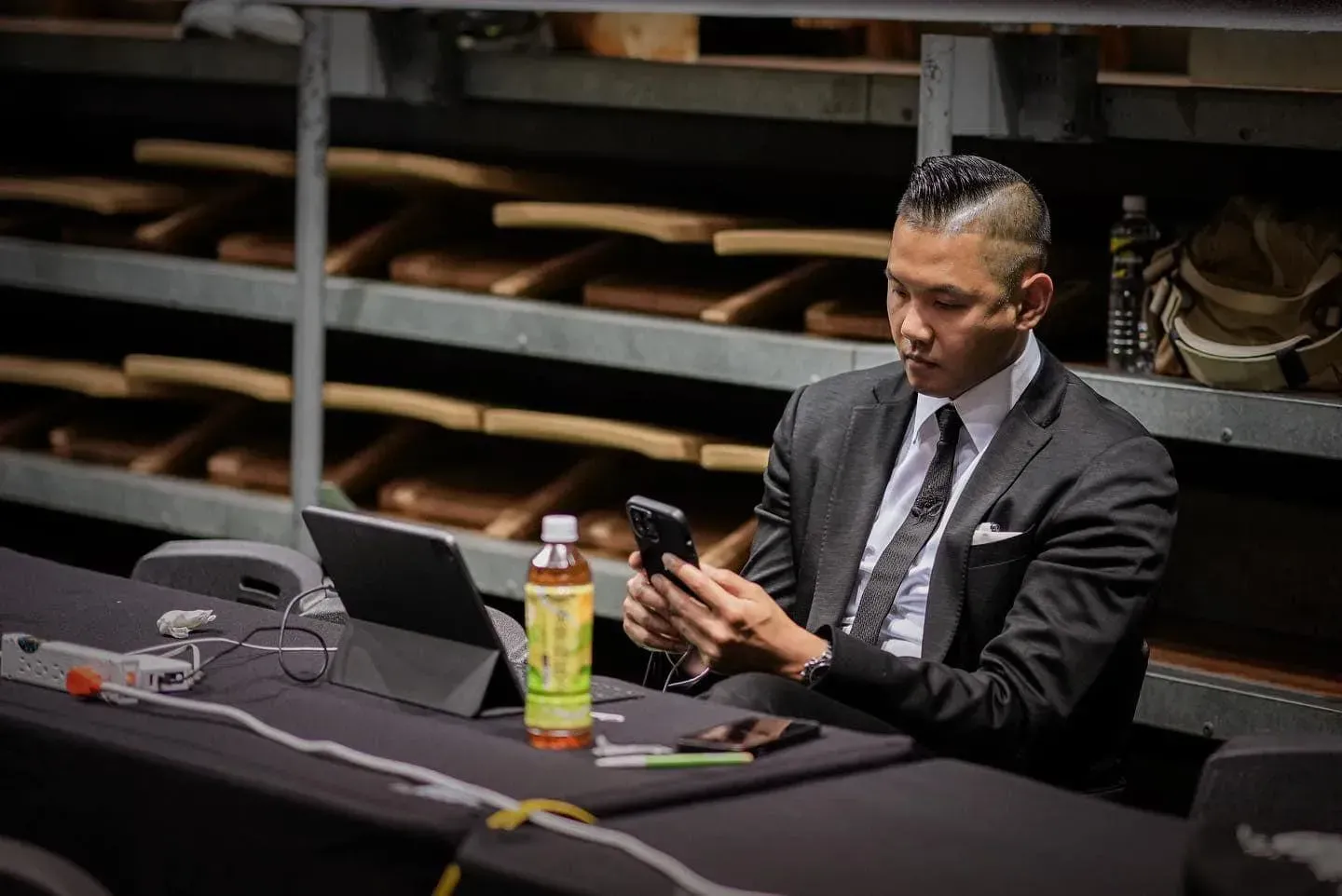 台灣metoo事件,陳建州陷性騷擾風波,令其妻范瑋琪個唱取消損失慘重。