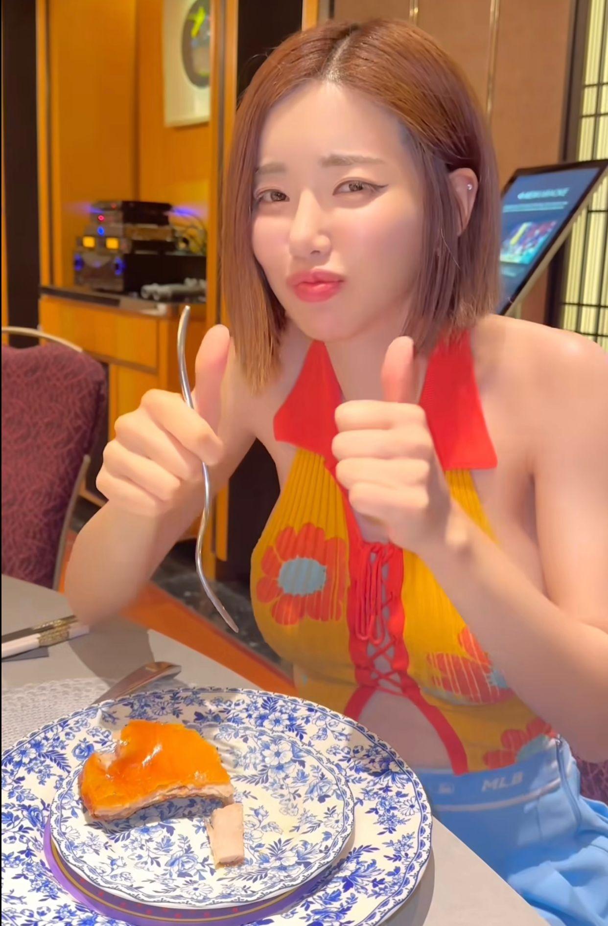 DJ Soda抵港後獲安排食燒乳豬。