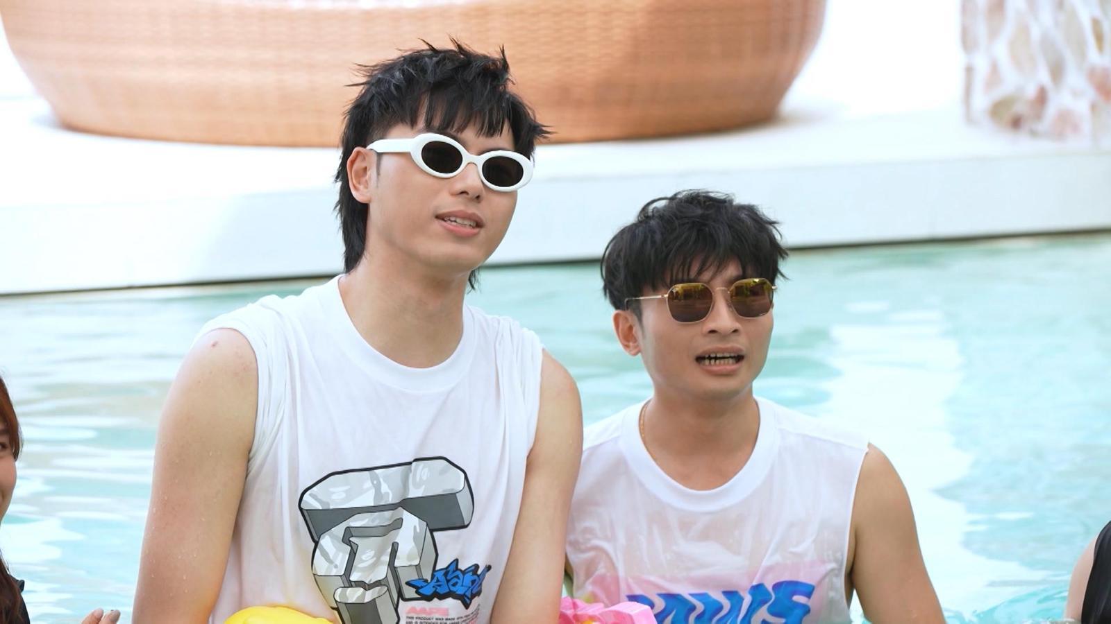 ERROR最期待的泳池遊戲環節,眾人落水打成一片。