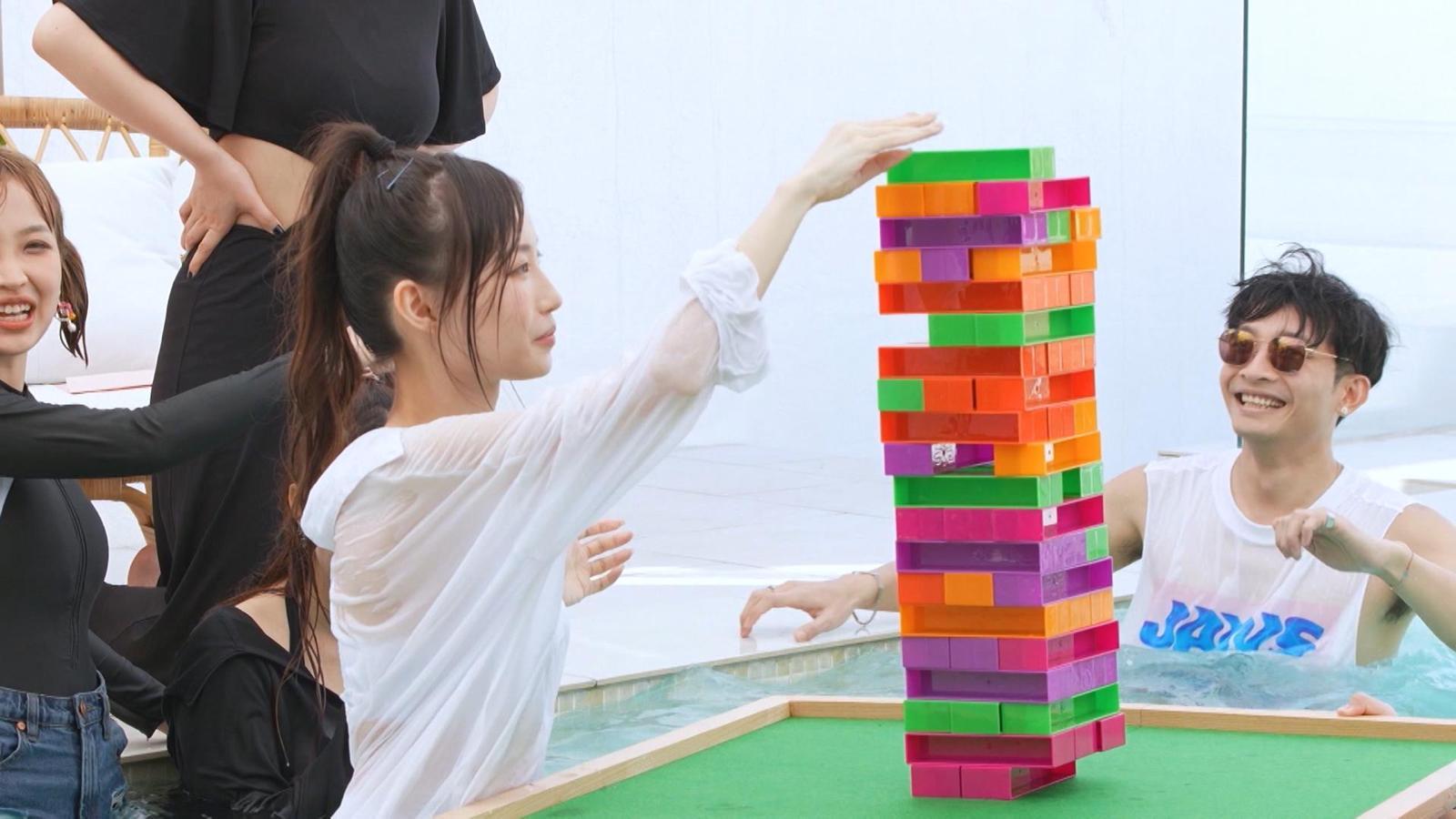 楊偲泳、李蔓瑩、王嘉盈、陳雪聰收起身材,令四子大感失望。