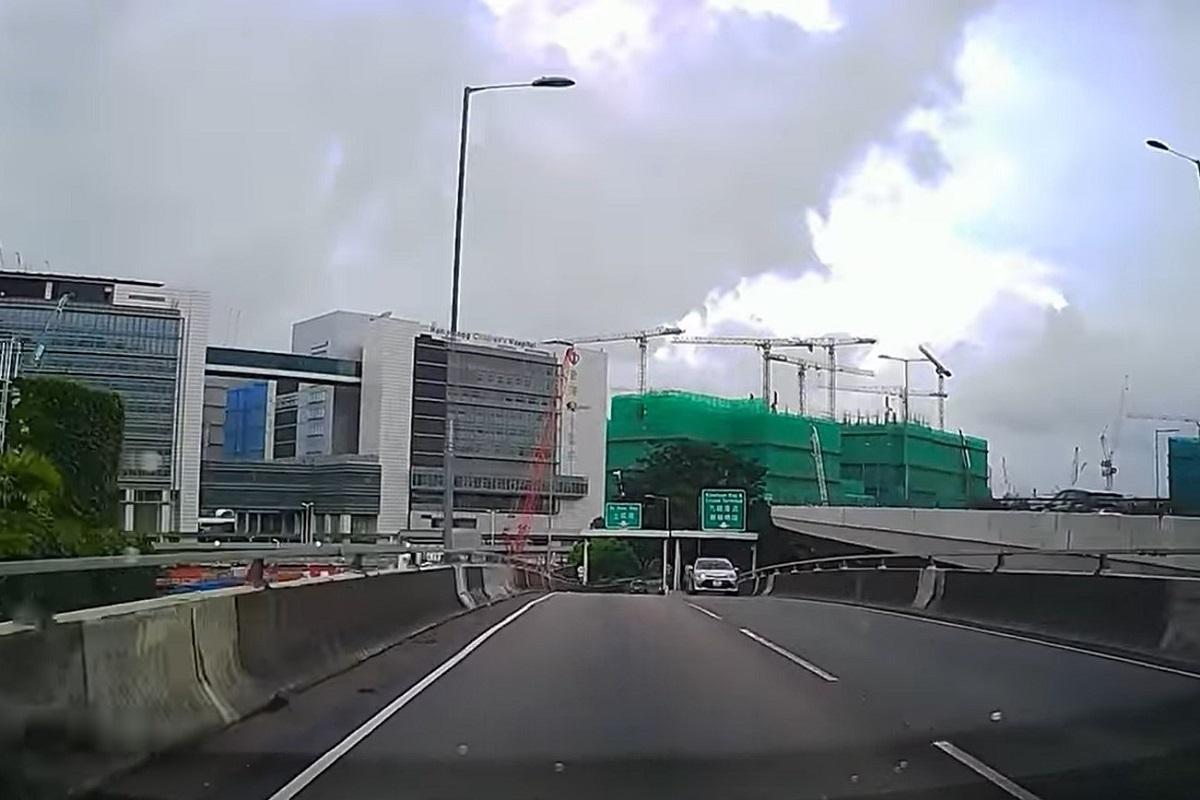 有私家車周日早上從觀塘繞道支路逆線駛上觀塘繞道。(網民Anthony Li影片截圖@FB群組「馬路的事討論區」)