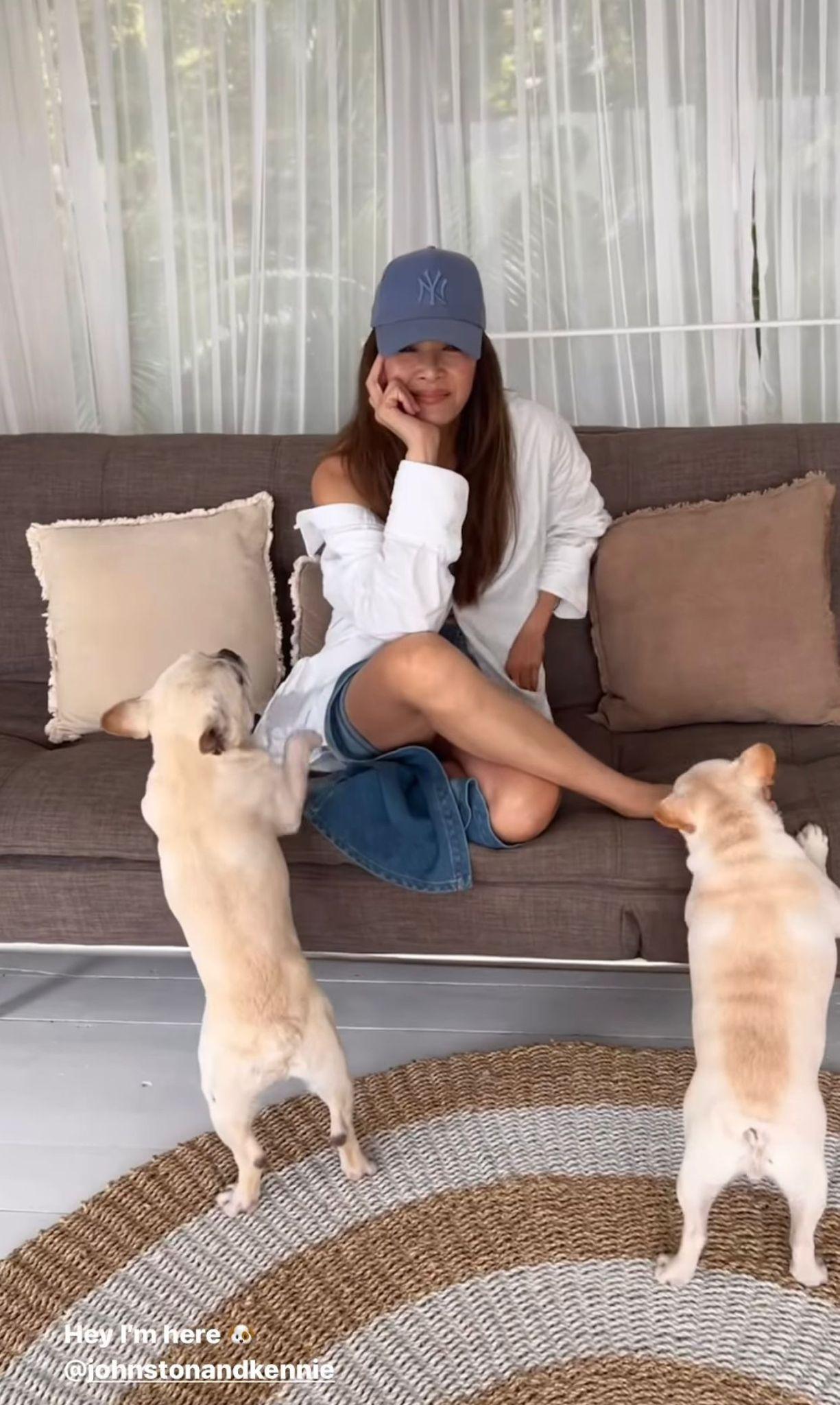 王敏德全家都是愛狗之士,愛妻Janet Ma不時分享與狗狗的生活照。