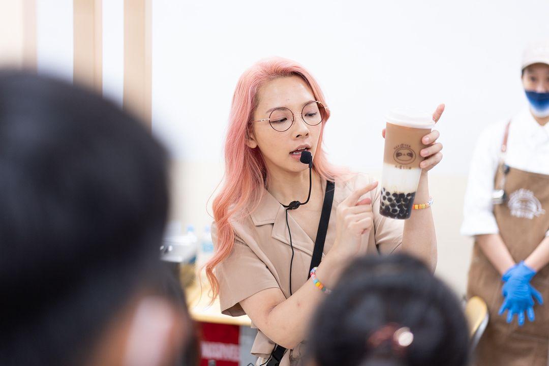 再睡5分鐘由台灣知名YouTuber滴妹創立。(ig @napteazzz)