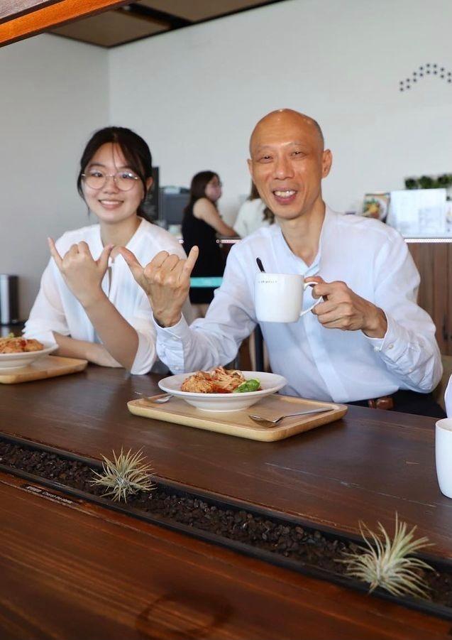 DSE放榜2023|紡織學會美國商會胡漢輝中學新來港學生梁欣儀考獲五科30分 立志成為出色老師回饋社會