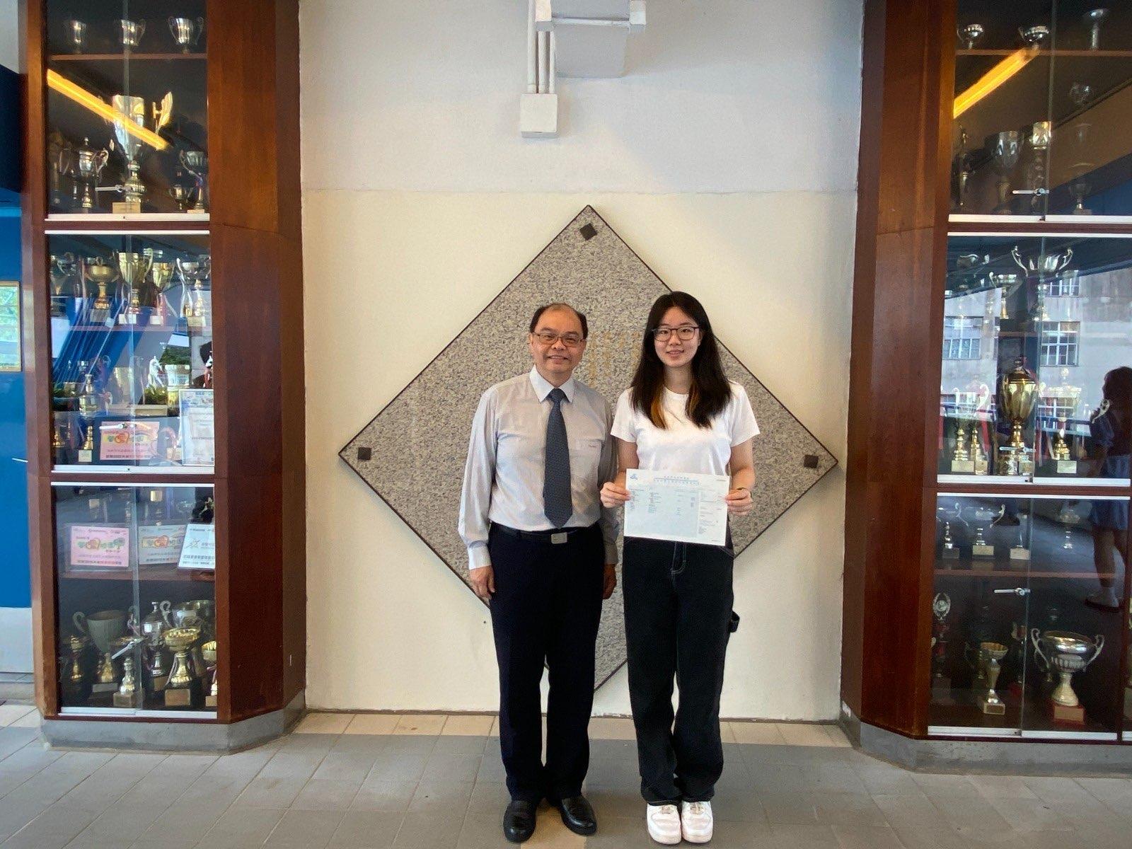 DSE放榜2023|紡織學會美國商會胡漢輝中學新來港學生梁欣儀考獲五科30分 立志成為出色老師回饋社會