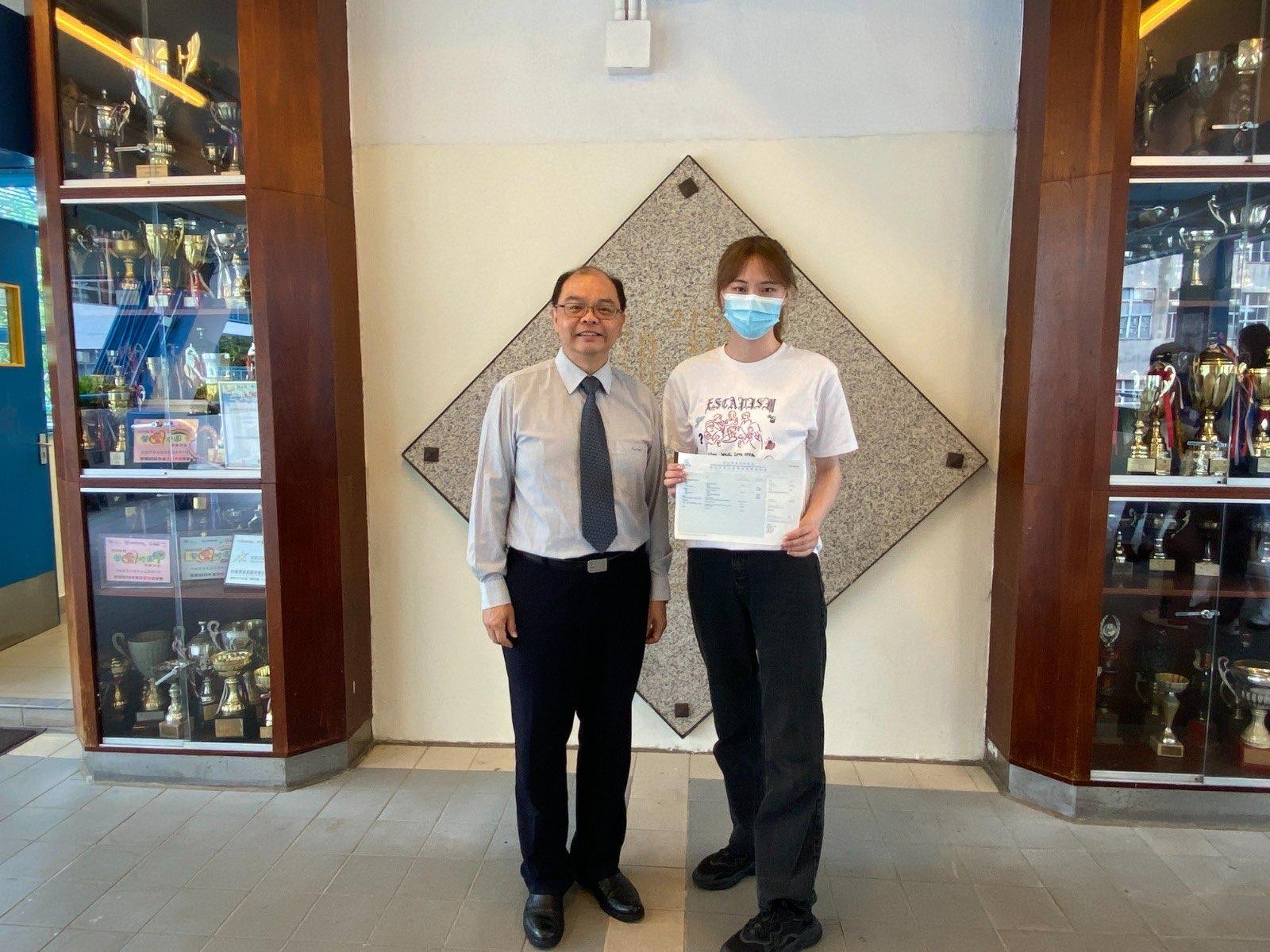 就讀紡織學會美國商會胡漢輝中學的林婉容同學。(紡織學會美國商會胡漢輝中學提供)