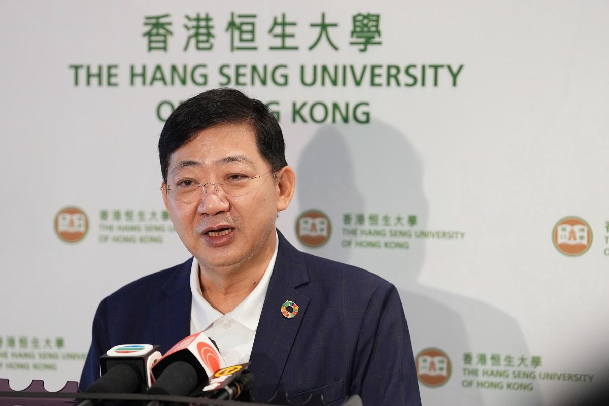 何順文表示,香港恒生大學今年收生情況與往年相若。(陳奕釗攝)