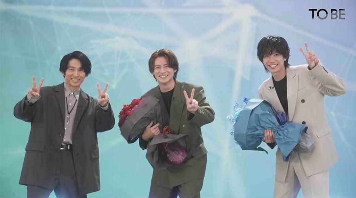 三宅健向平野紫耀和神宮寺勇太獻花,祝賀他們重新出發。