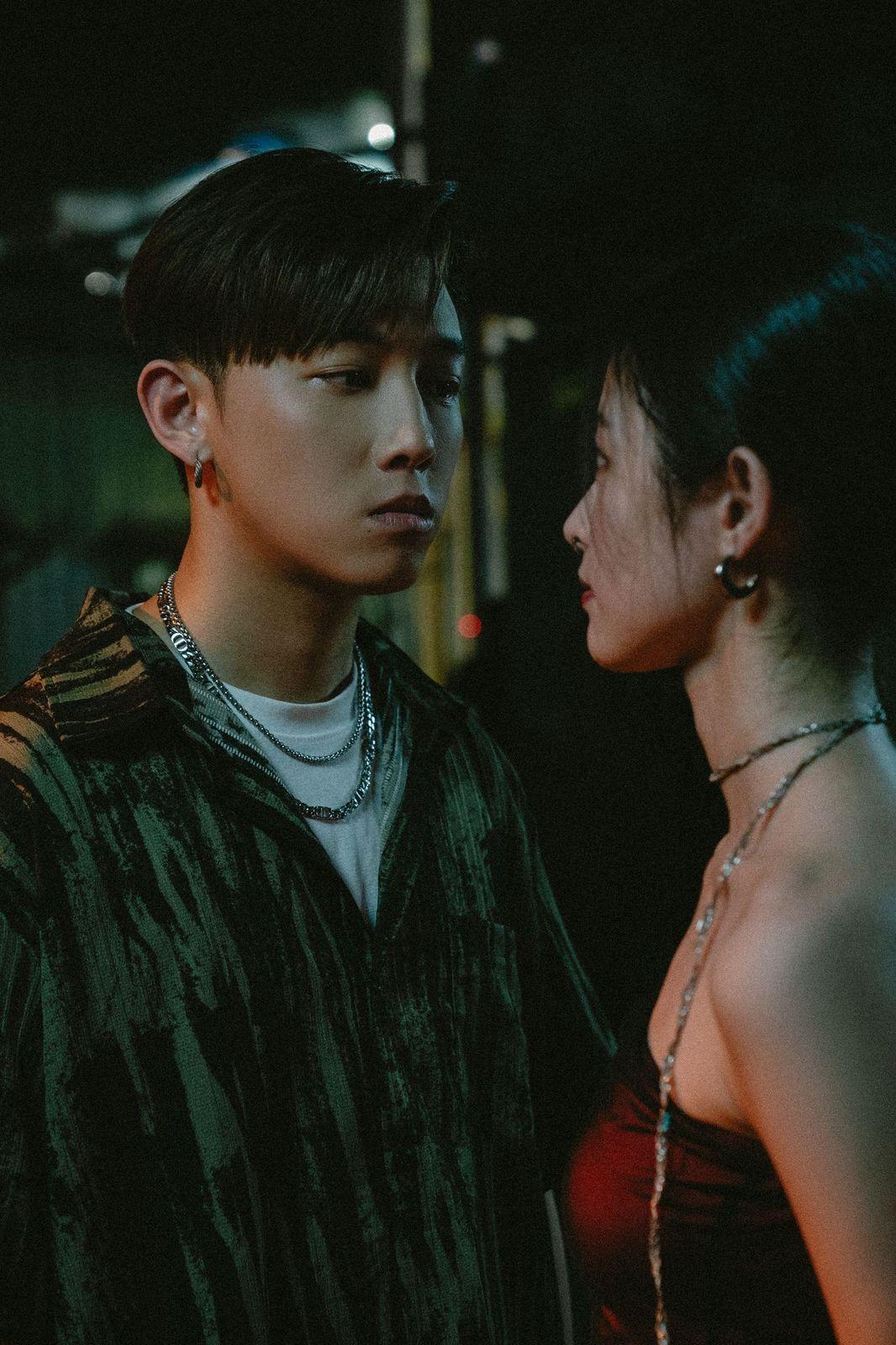 《抽》的MV由台灣新人詹子萱擔任女主角。