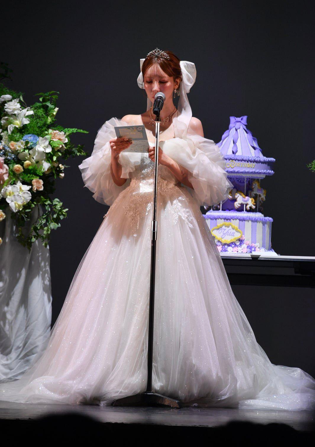 三上悠亞昨天30歲生日,穿上婚紗舉行引退AV界的紀念活動。