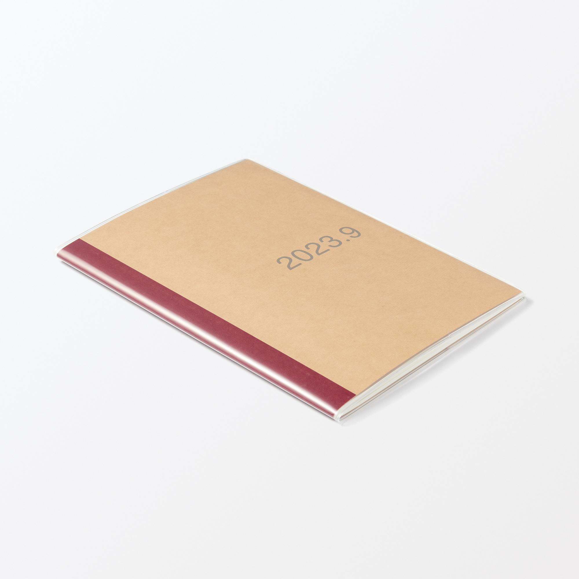 精選上質紙行事曆│內附由2023年8月開始的月曆、週曆及記事頁等,方便管理日程及記錄重要事項,讓生活更整潔有條理。優惠價:七折 (HK$23–$55) (原價:HK$32–$78)