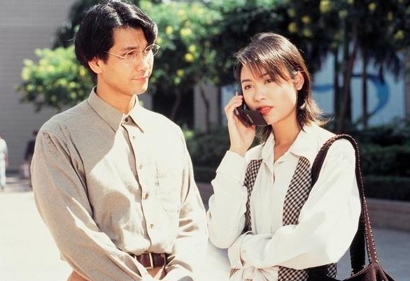 在愛情方面,Jessie拿得起亦放得下,在得知法醫男友Kelvin(陳啟泰 飾)出軌背叛後慧劍斬情絲,不留戀渣男。