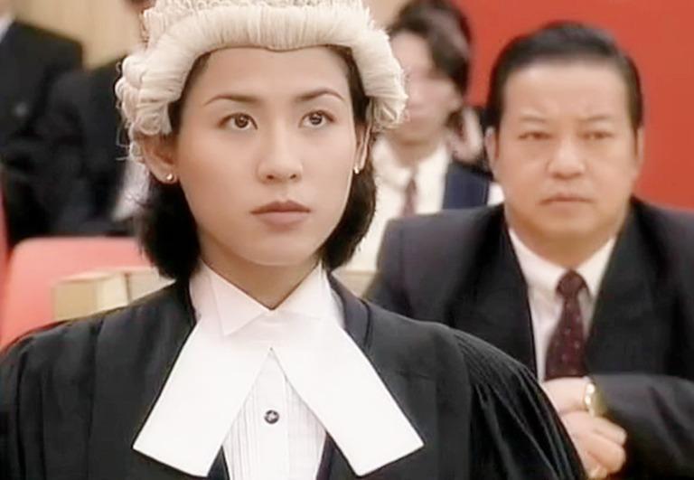 在90年代的宣萱剛從外國回流,頂着一頭幹練的短髮,年輕爽朗有活力,活脫脫就是大眾心目中率直、機敏、獨立的現代女性。(網上圖片)