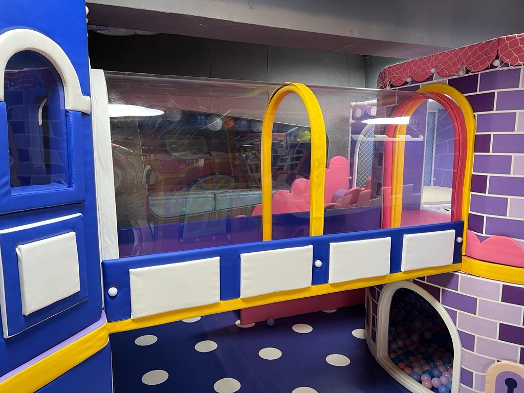 暑假好去處│城堡通道