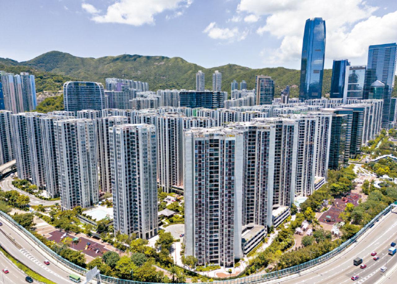 鰂魚涌藍籌屋苑太古城錄得8月首宗二手買賣成交,單位為園景兩房戶,作價825萬元,原業主持貨33年,帳面勁賺730萬元退場。