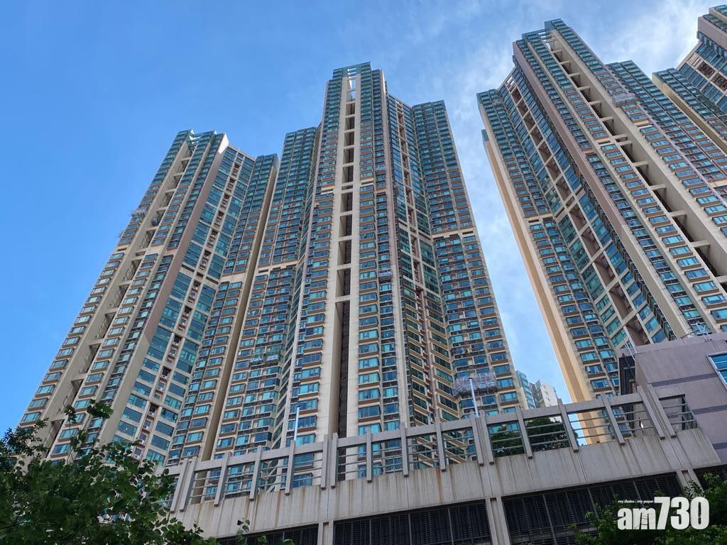 西半山寶翠園毗鄰香港大學站,日常交通十分便利。(資料圖片)