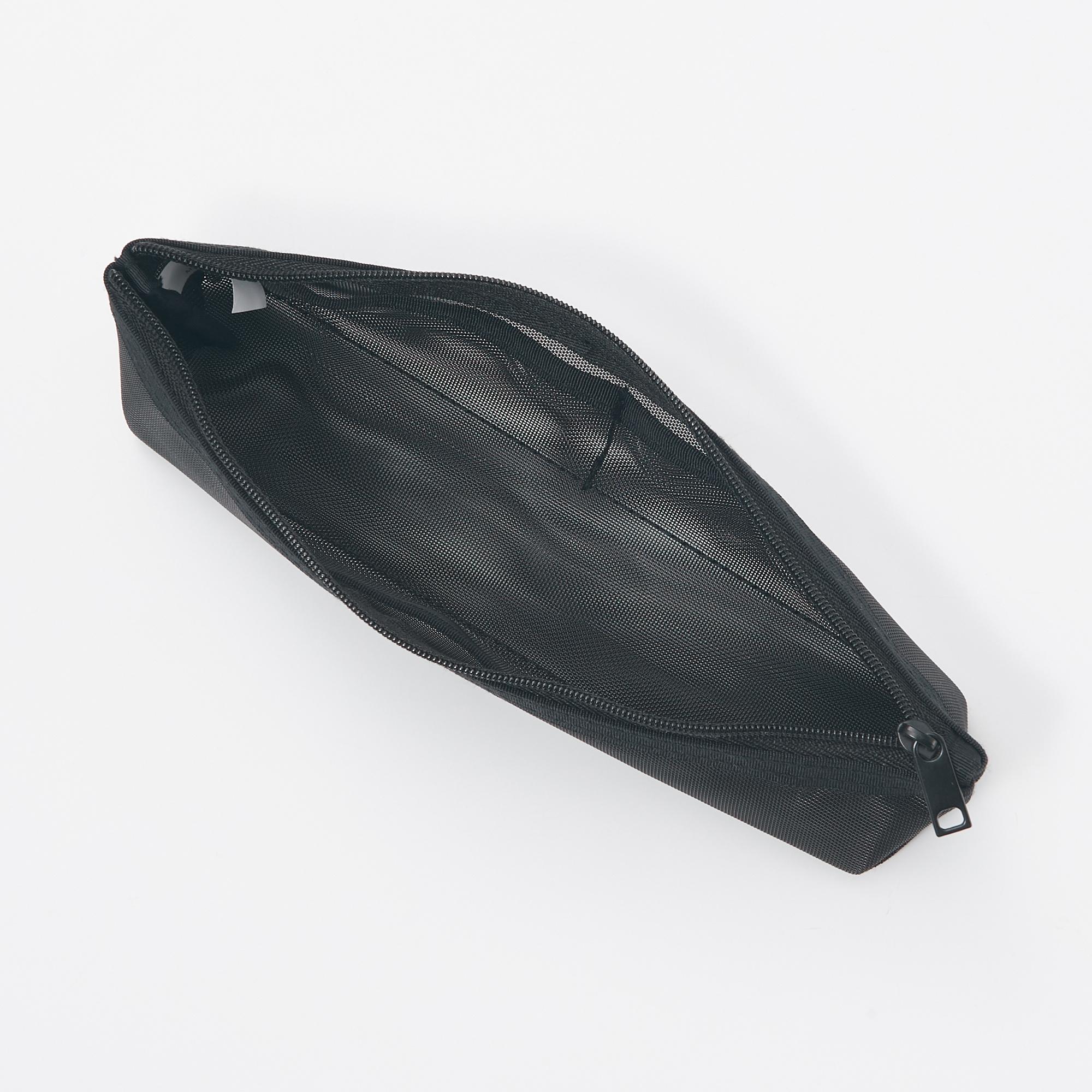 尼龍網狀船型筆袋連分隔│採用輕巧的尼龍素材製成,可輕易看見內存物品。備有內方便使用。優惠價:八折 (HK$28) (原價:HK$35)