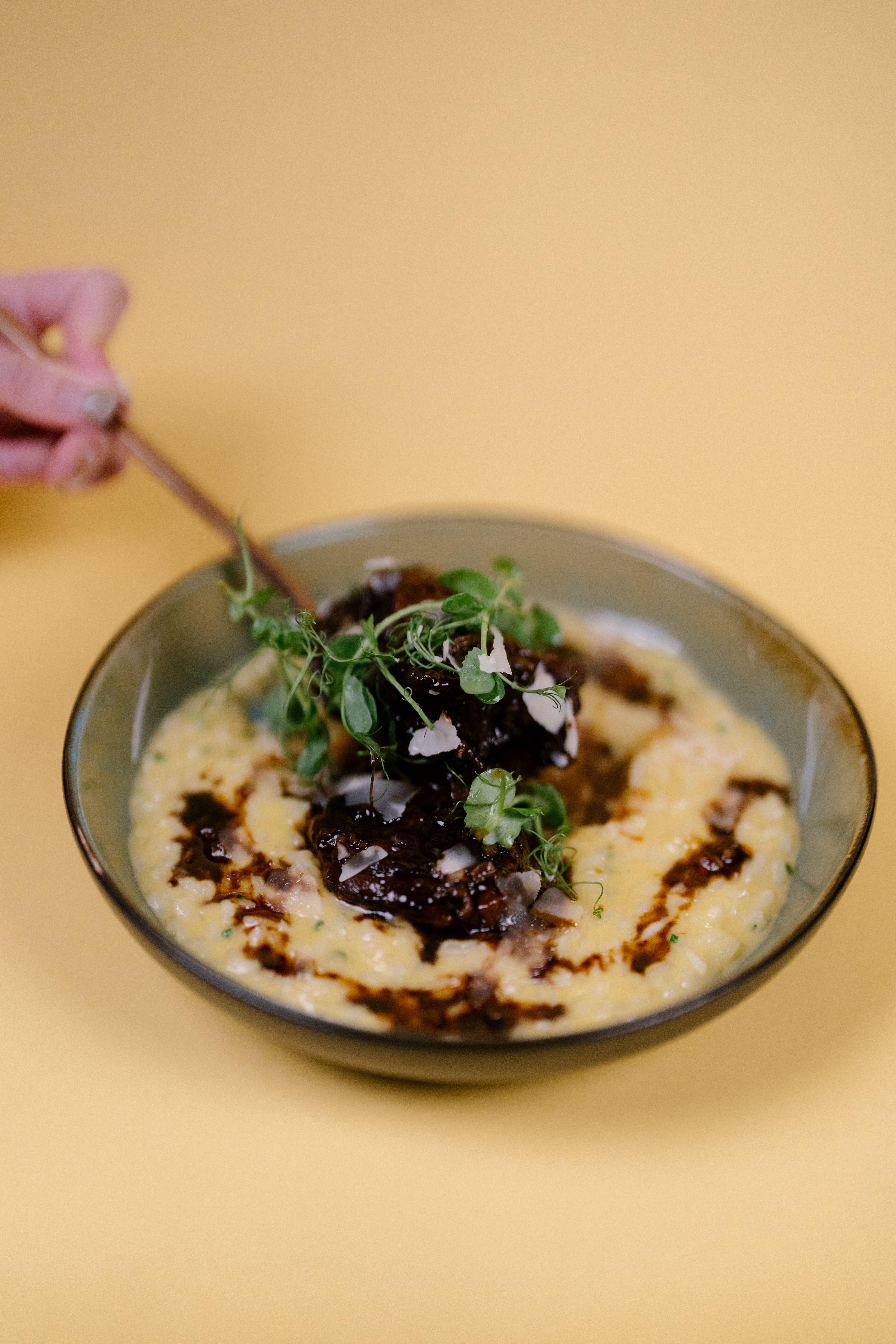 慢煮牛面頰番紅花意大利飯