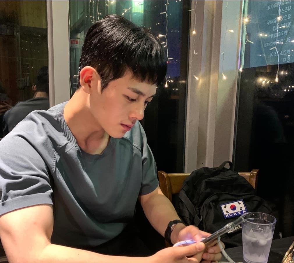 李正河增磅前後,氣質到外型也簡直判若兩人。