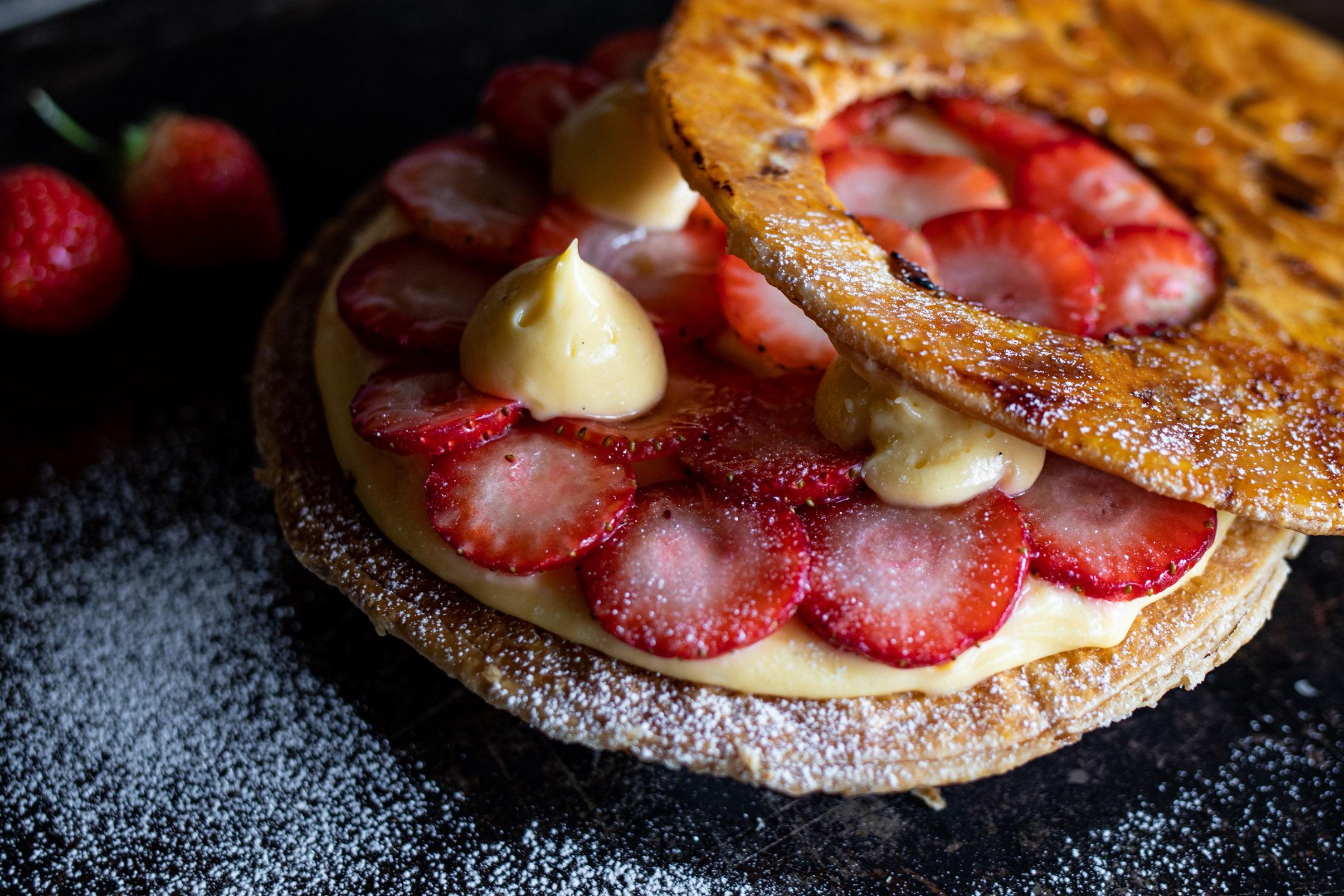 主打口味Napoléon(原味士多啤梨拿破崙Mille-pressé)