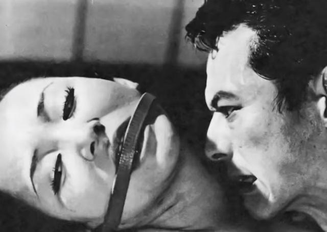 白川和子早在1967年加入色情電影業,曾有「日活女王」之稱號。