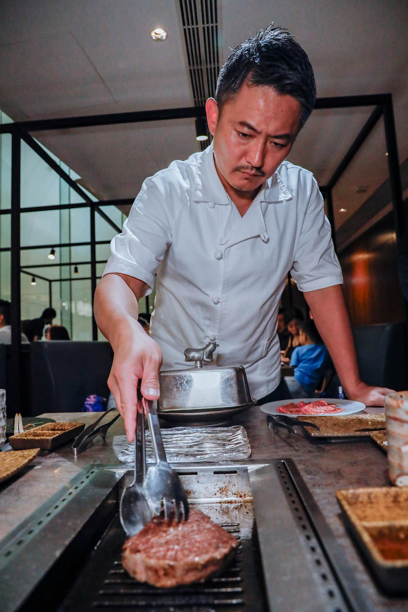 社長南原範充親自燒製極上牛柳