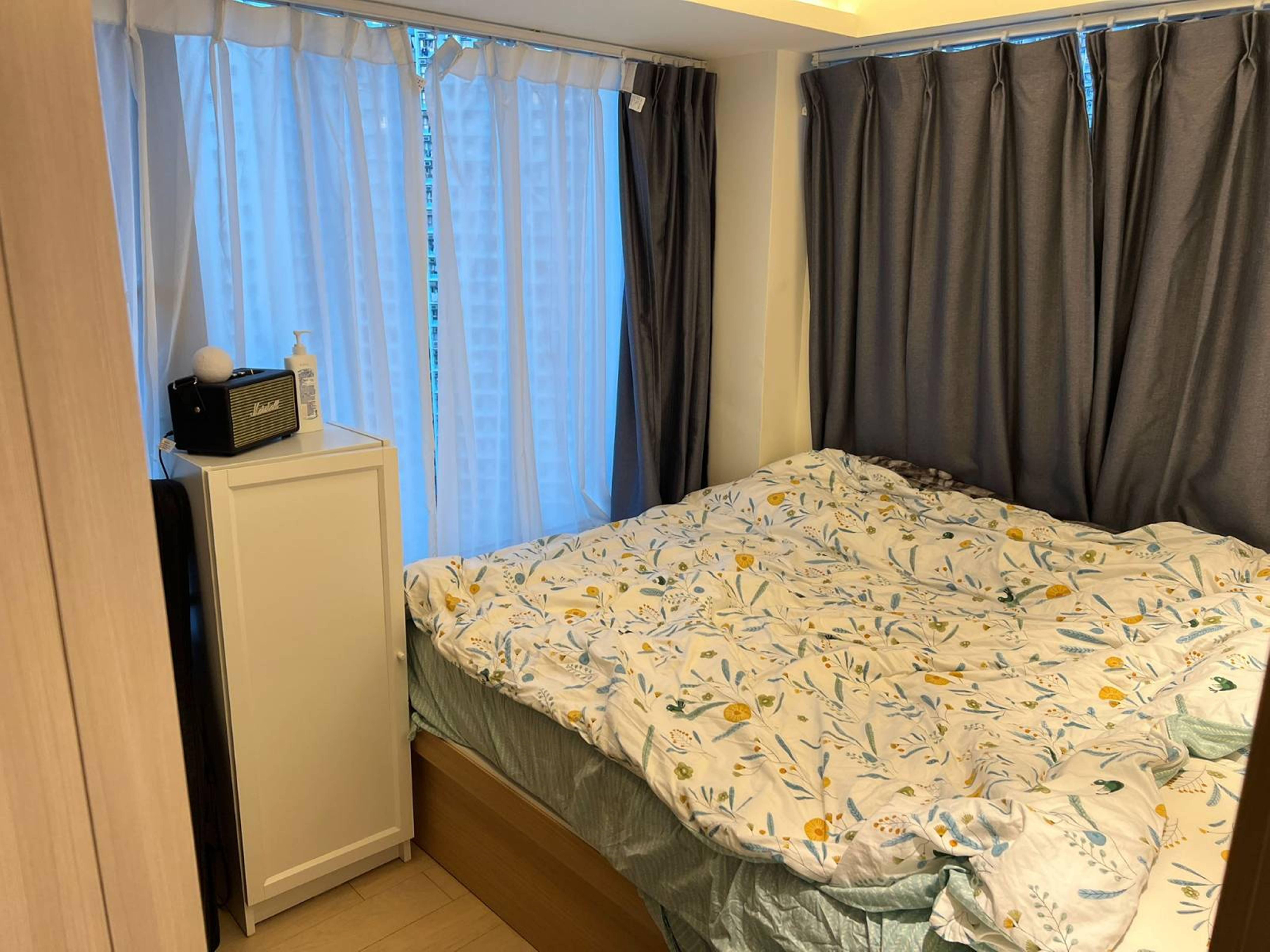 單位為一房間隔,房間有兩邊大窗,雖以樓景為主,但光猛通爽。