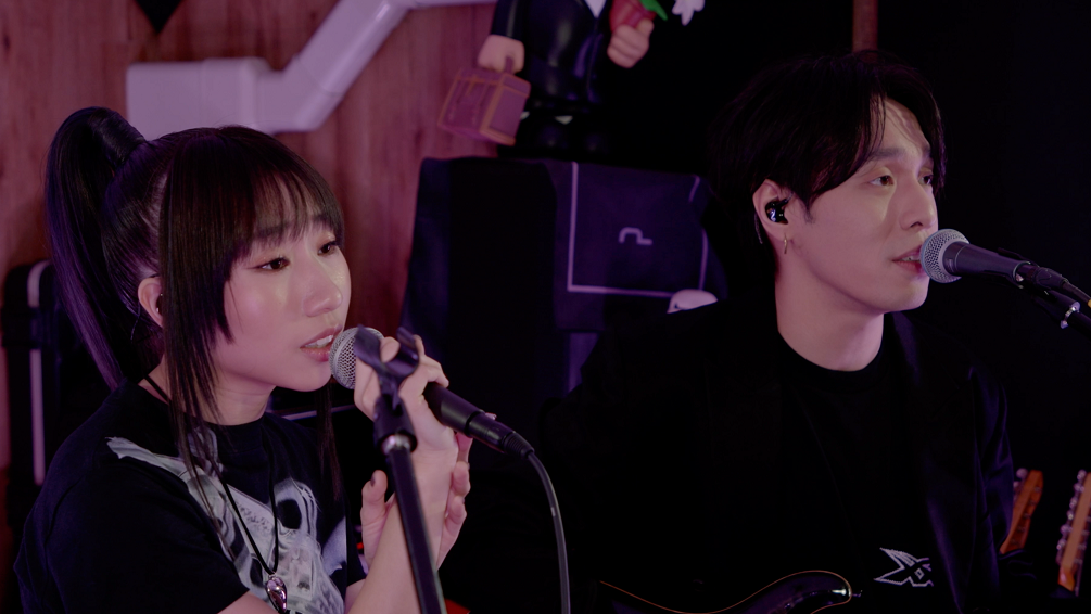 麗英與Pandora樂隊為《谷 LIVE》聯乘演出。