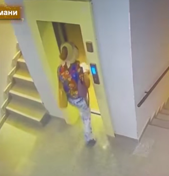 Leontyeva步入電梯。(互聯網)