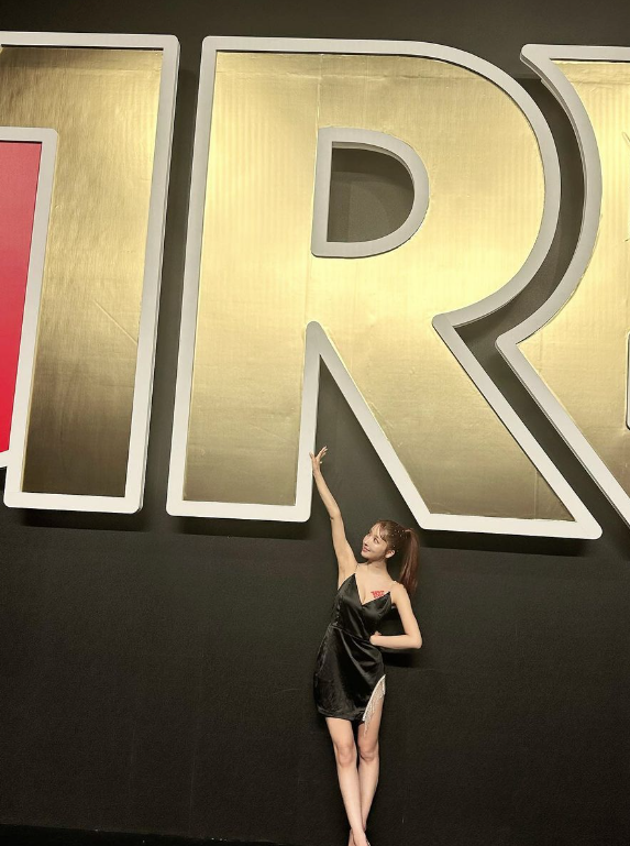 三上悠亞出席台北舉行的成人展時舉行粉絲見面會。(三上悠亞IG)