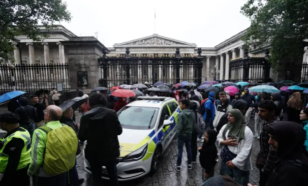 英國大英博物館外發生斬人案 一人傷 疑犯被捕 博物館關閉